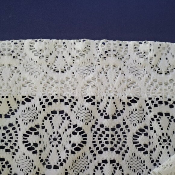 Elegant White Lace Valance Panel 58 in W x 24 in L - Picture 2 of 4
